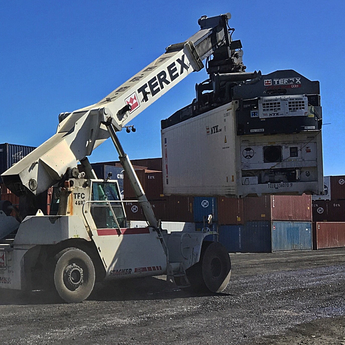 Terex with Reefer